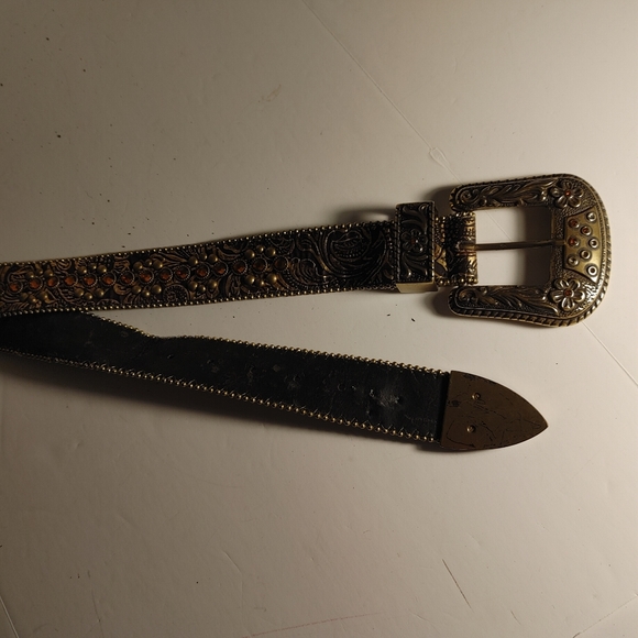 Ladies Gold Belt with Accents Lake Shore Drive size Large - Picture 4 of 6